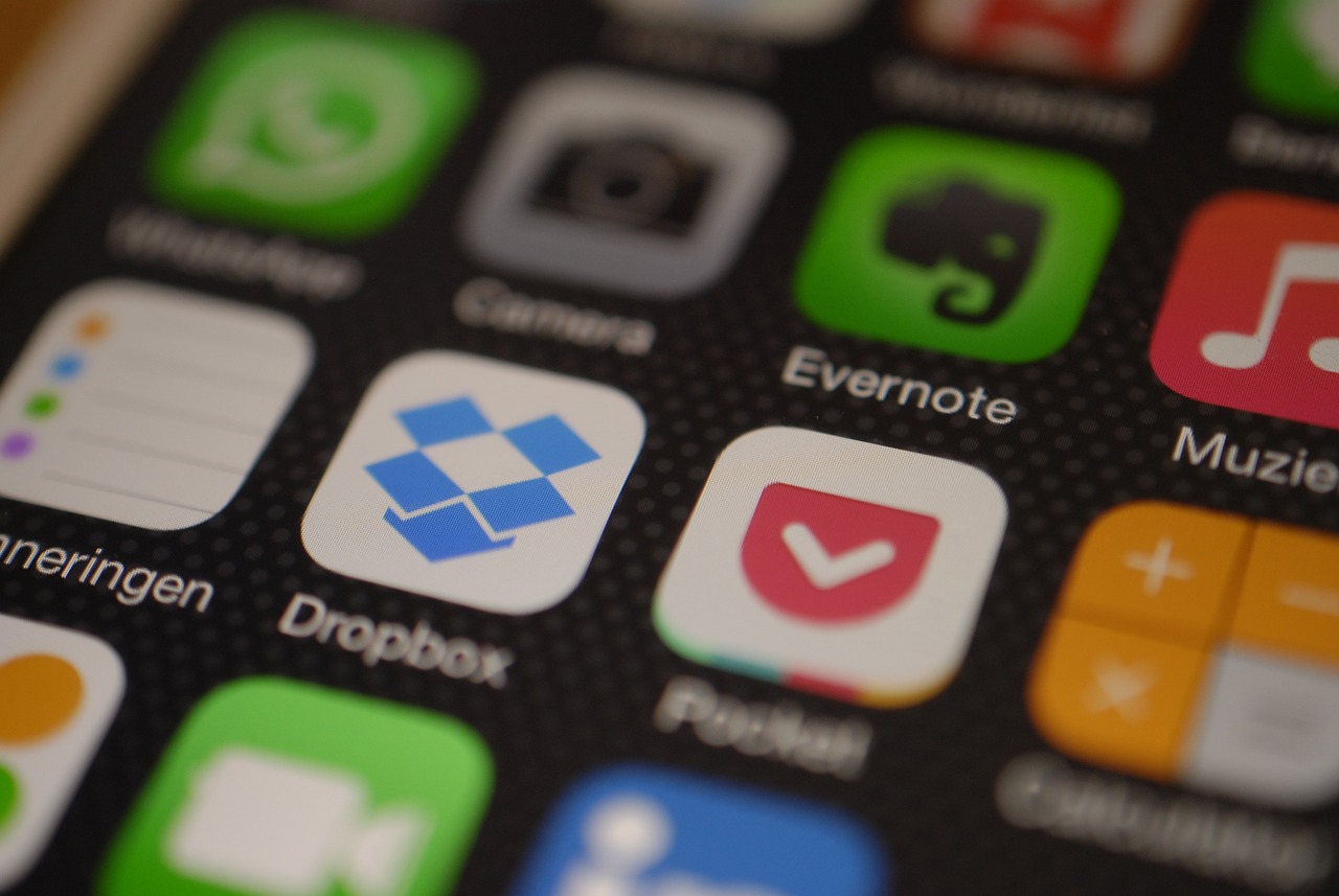 美法院裁定冲击苹果(AAPL.US)App Store 美国银行警告高利润业务面临风险