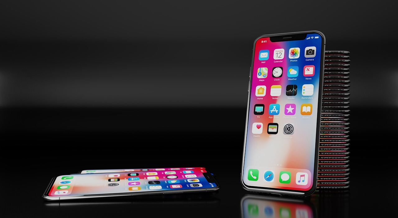 首款折叠屏iPhone，新消息！