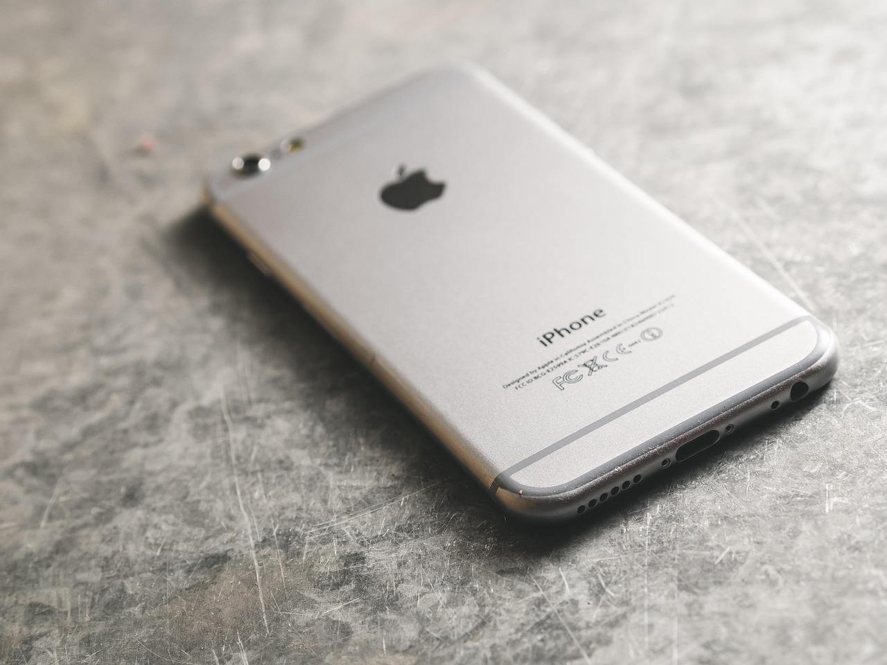 苹果考虑提高今年将发布的新款iPhone售价