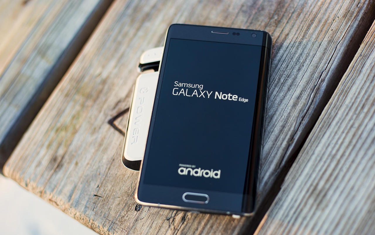 三星Galaxy S25 Edge｜5.8mm超轻薄机型抢先看！
