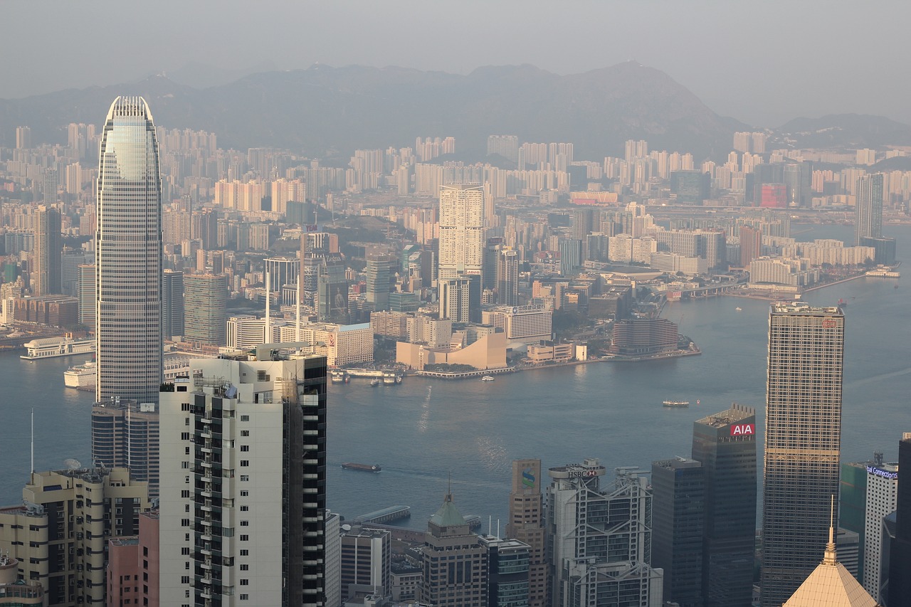 经济学家：新加坡上半年恐陷技术性衰退
