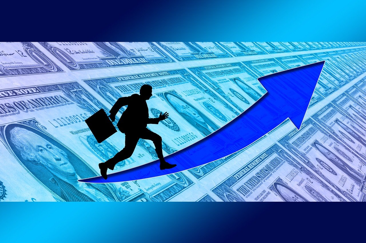 公募产品是否等同于基金？