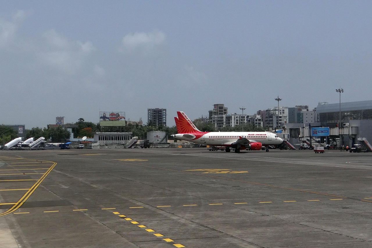 印度航空客机遭遇炸弹恐吓，紧急折返普吉岛降落
