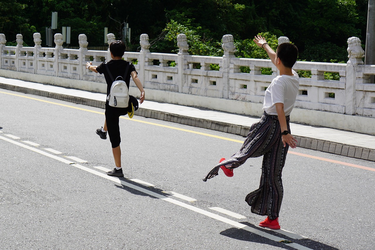 面对家庭丧葬与城市交通尾号限行的双重挑战家里丧葬交通尾号限行