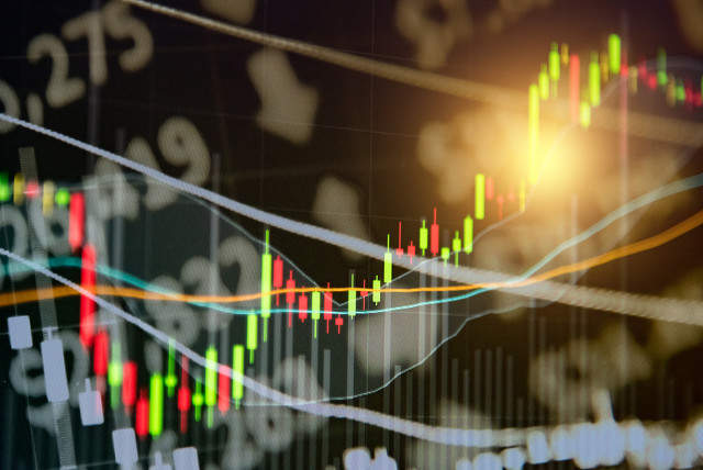 期货的持仓策略有哪些？持仓过程中需要注意什么？