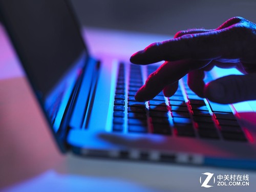 期货交易软件的选择标准是什么？这些标准如何提高交易效率？