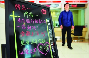 上浮现象在经济领域有哪些体现？这些体现反映了怎样的市场趋势？