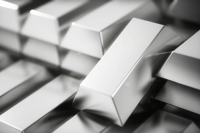 如何对比黄金与白银储存量？储存量对价格有何影响？