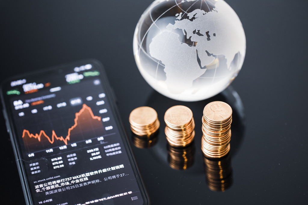 如何分析金融市场中的资金现象？为什么资金流入股价下跌？